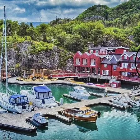 Kuringen Brygge * Refsnes